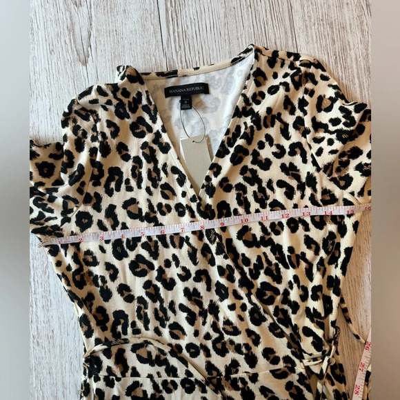 NWT Banana Republic Wrinkle Resistant Animal/Cheetah Print Wrap Dress SP - Picture 11 of 13